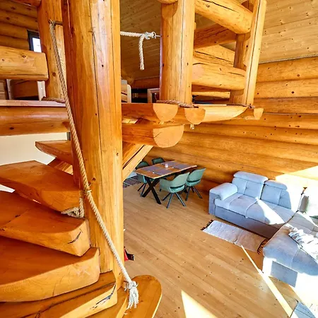 Alpehytte Golden Log House *