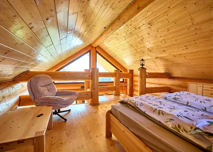 Golden Log House Chalet
