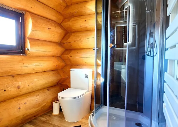 Golden Log House Chalet