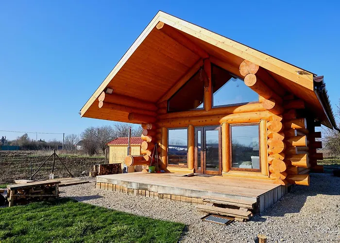 Golden Log House Chalet
